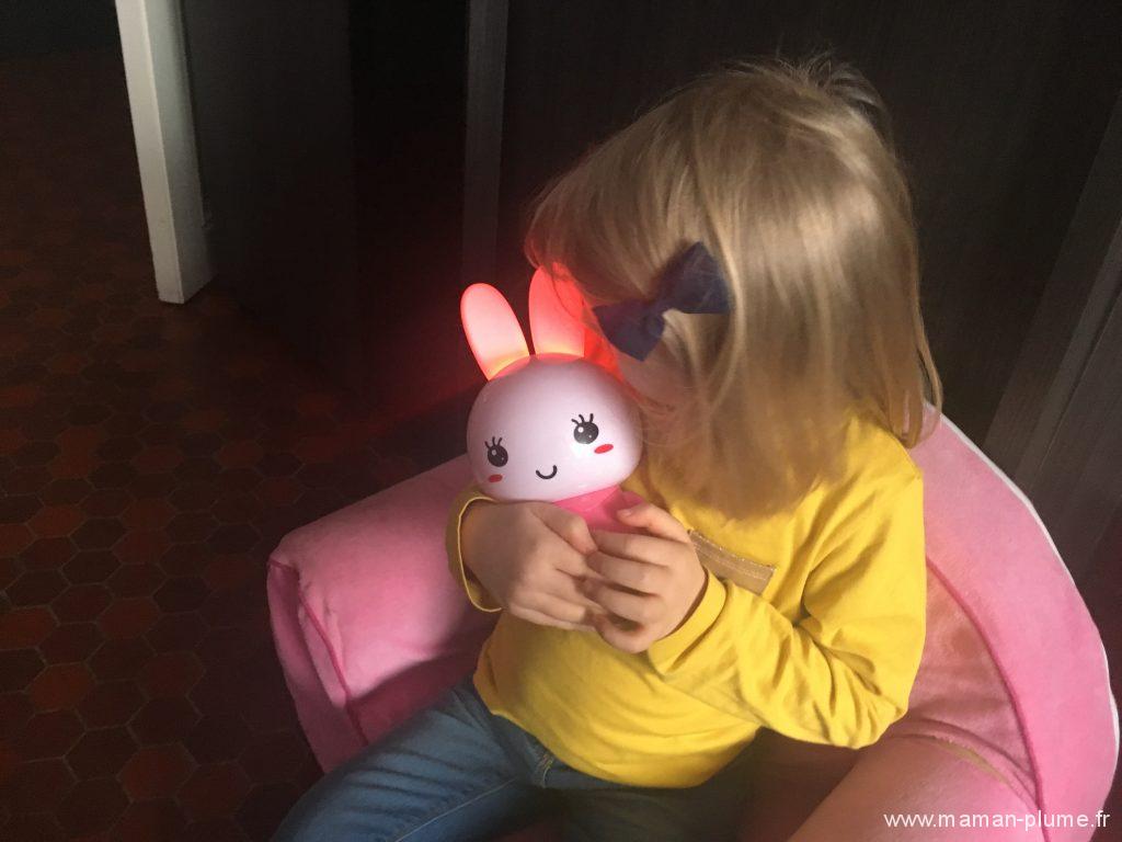 Alilo Honey Bunny, un lapin veilleuse pas comme les autres !