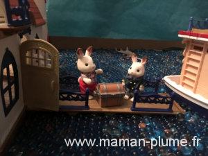 La famille lapin part en mer avec les Sylvanian