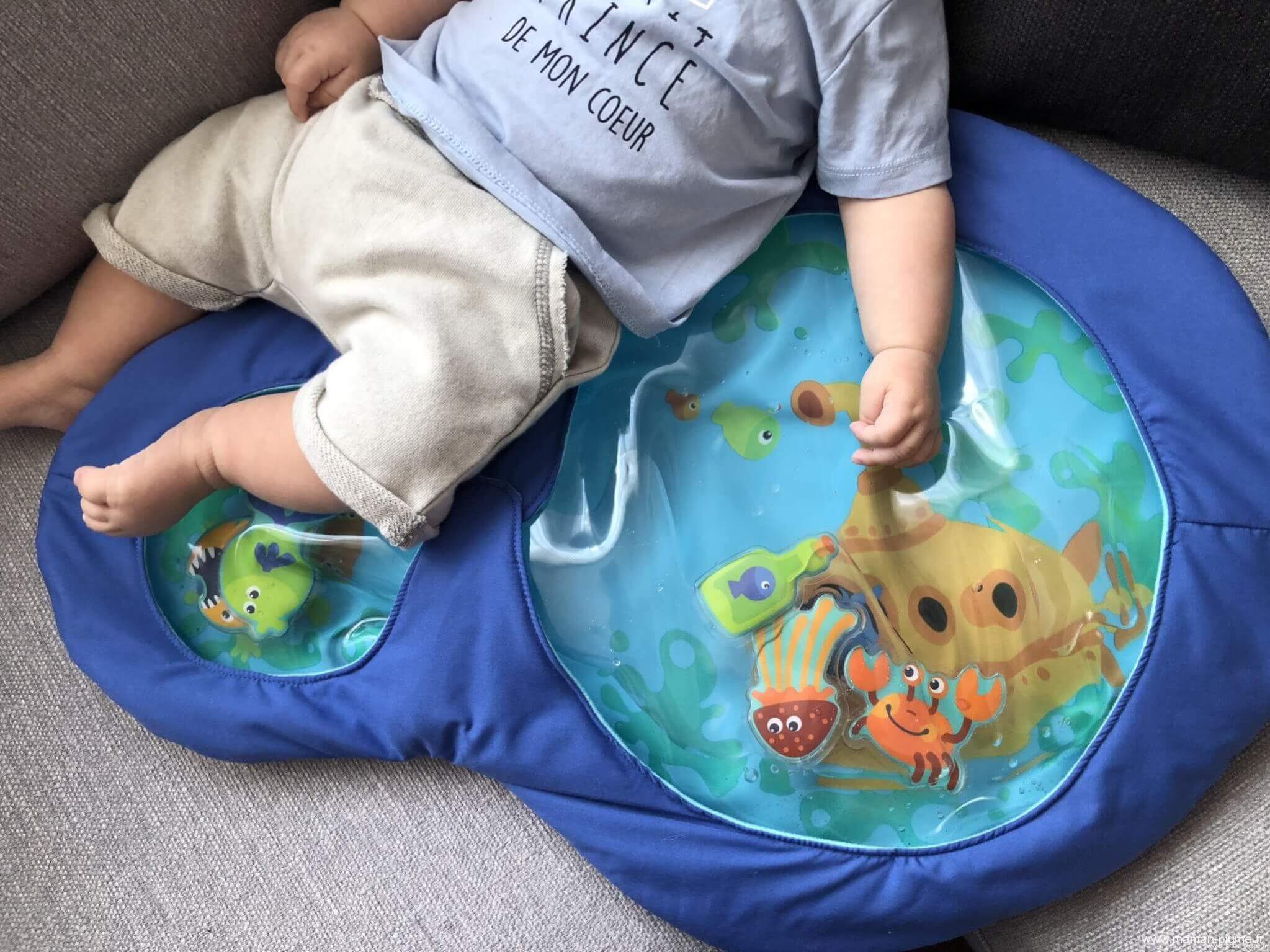 L Eveil Aquatique Avec Un Tapis Original Le Blog De Maman Plume