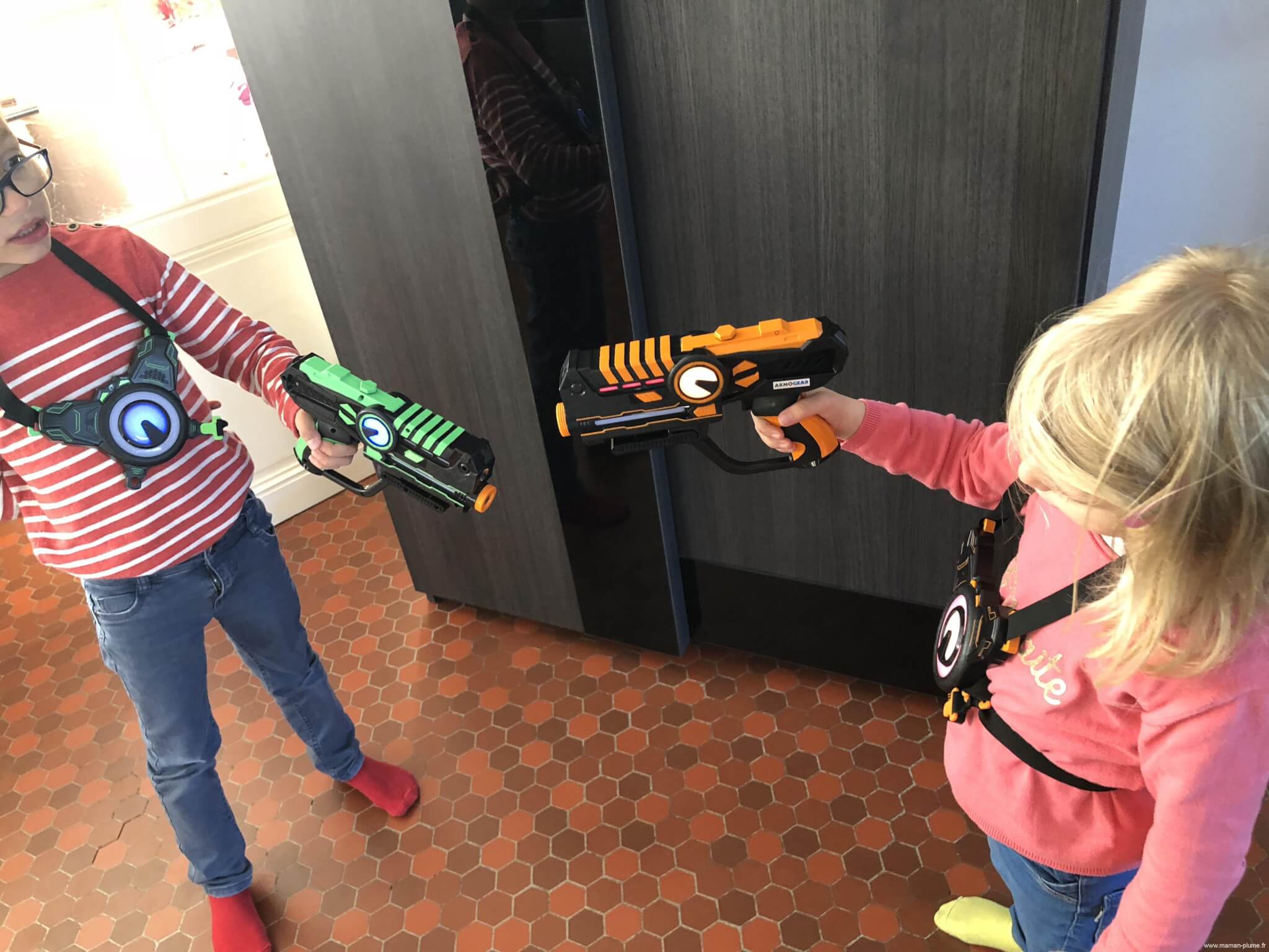 On a testé le Laser Game à la maison ! Le blog de Maman Plume On a testé le Laser Game à la maison ! Le blog de Maman Plume