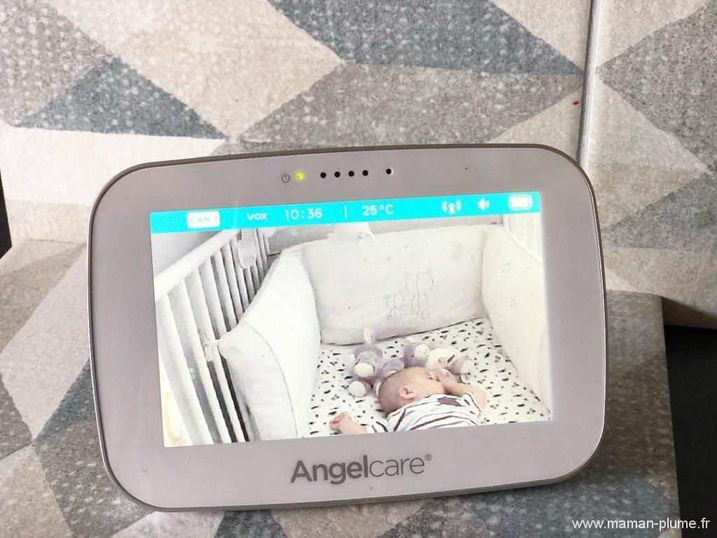 Bébé est toujours sous surveillance !