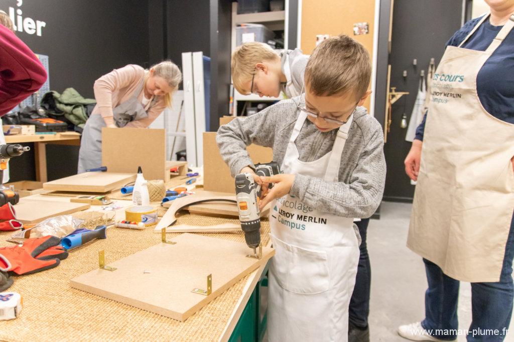 Un atelier bricolage père fils chez Leroy Merlin