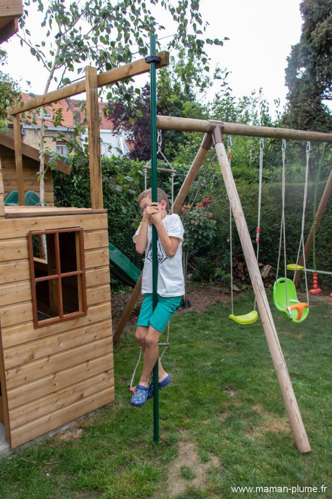 Les accessoires de notre cabane de jardin pour enfants