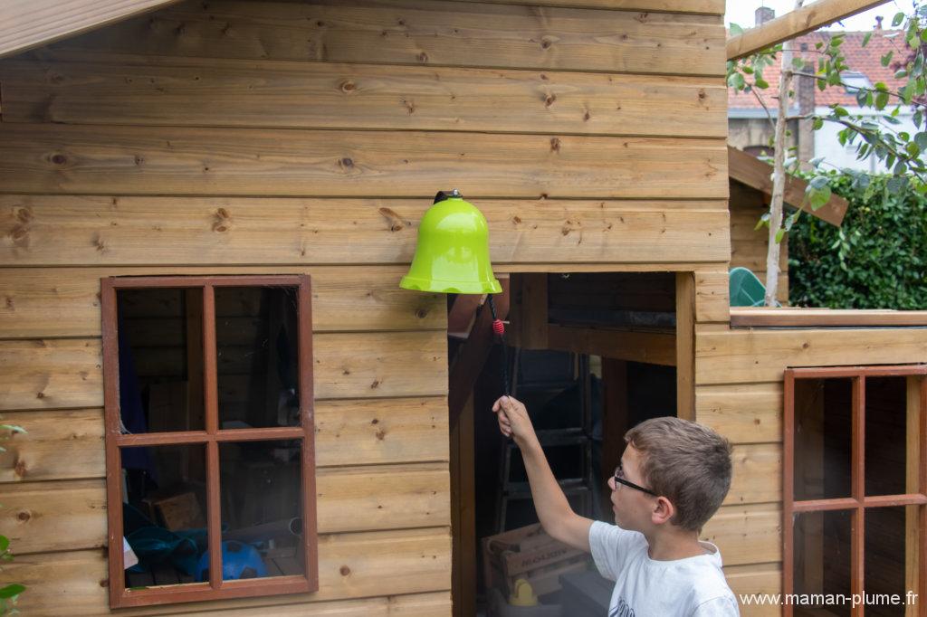 Les accessoires de notre cabane de jardin pour enfants