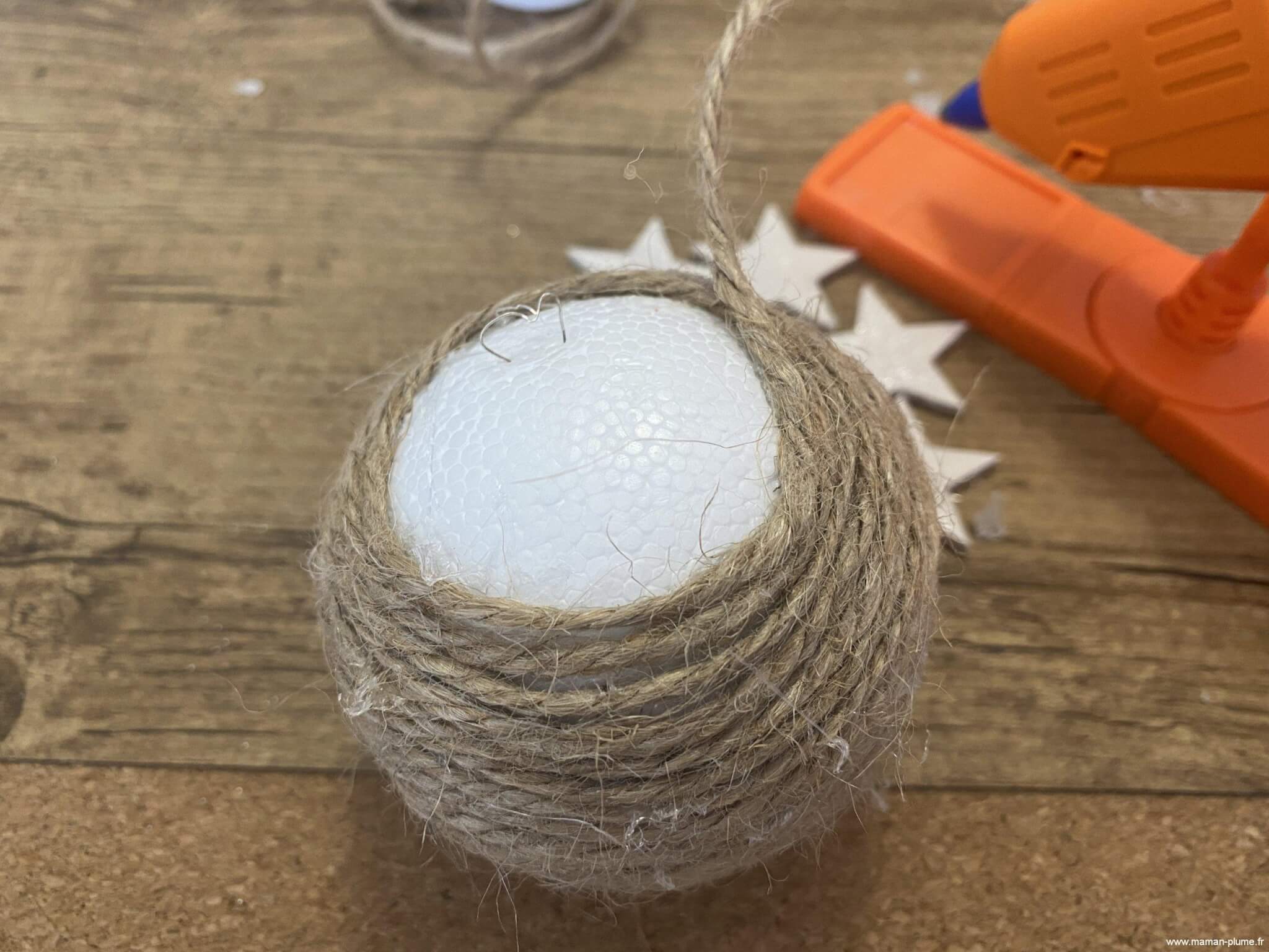 Je fabrique ma boule de Noël en corde, DIY !