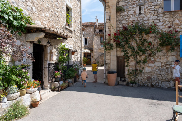 gourdon-0240 Une semaine à Vence, dans l’arrière pays Niçois !