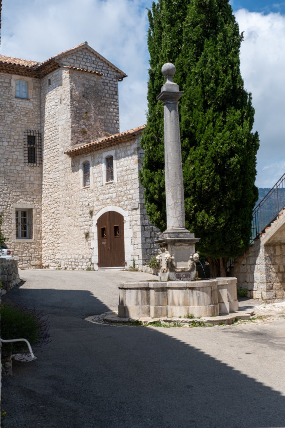 gourdon-0511 Une semaine à Vence, dans l’arrière pays Niçois !