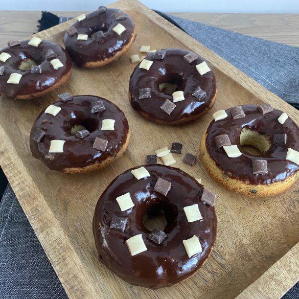 Recette &#8211; Les Donuts Tigrés avec nappage chocolat !