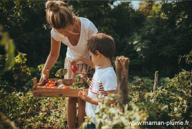 Comment faire un potager avec les enfants et avoir du fun en mode jardinage !