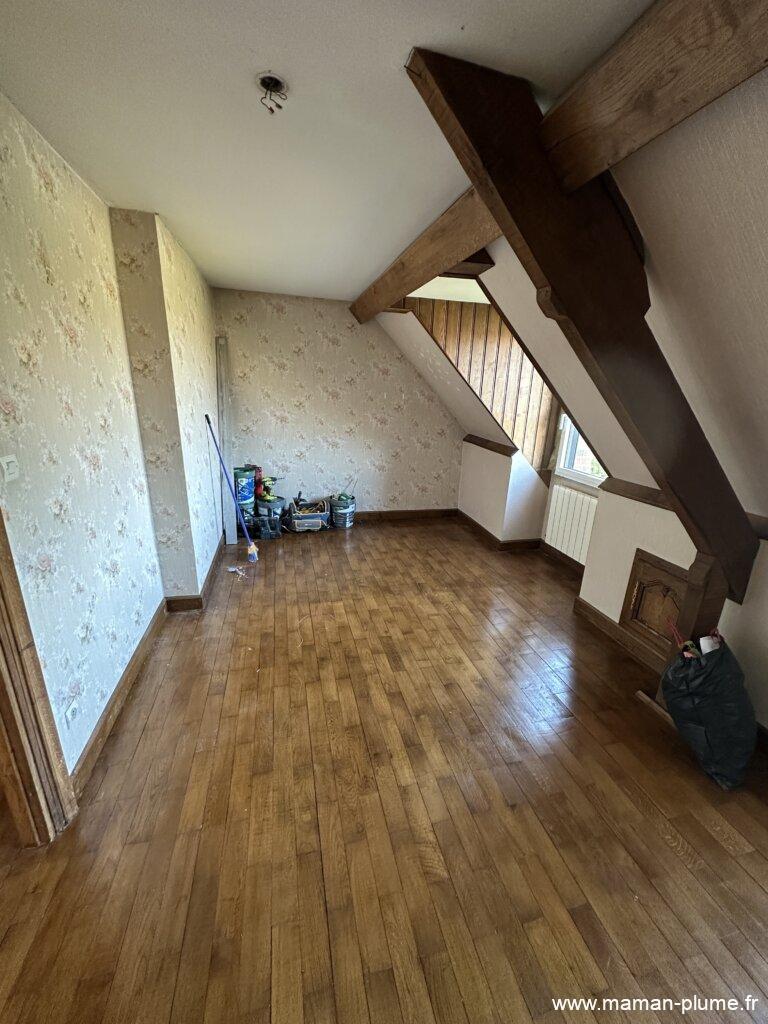 Avant / après : la transformation complète d’une chambre d’ado sous pente en cocon chaleureux et moderne